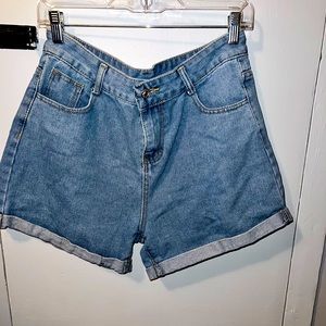 Shein Women's High Rise Denim Jean Shorts Light Wash cuffed Hem Size Xl runs L
